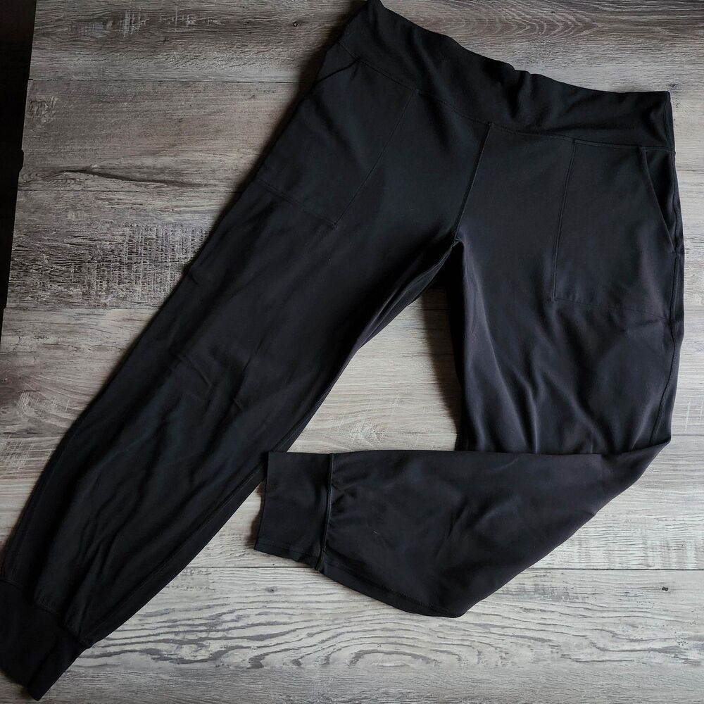 (16) Lululemon Align Jogger 28"